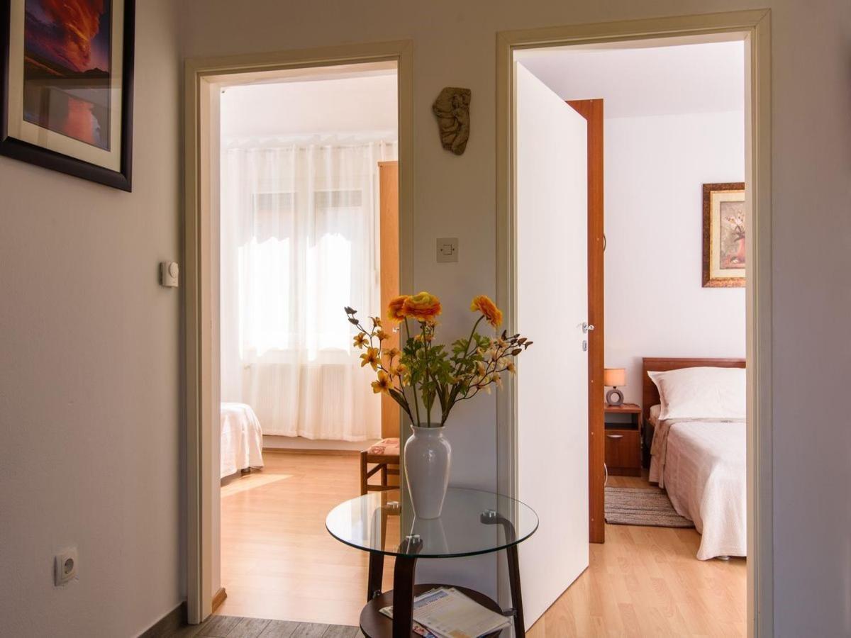 Apartments Beba - Peaceful Location Трогир Экстерьер фото