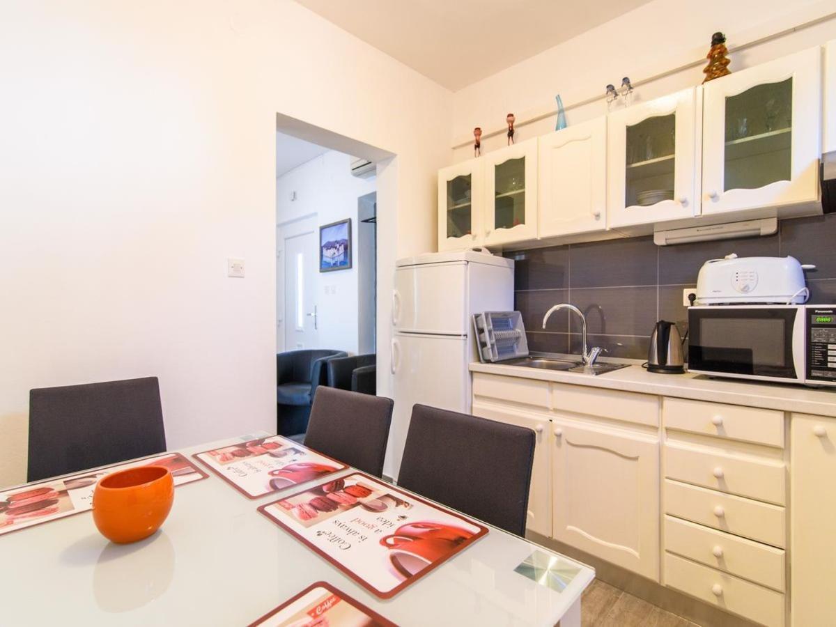 Apartments Beba - Peaceful Location Трогир Экстерьер фото