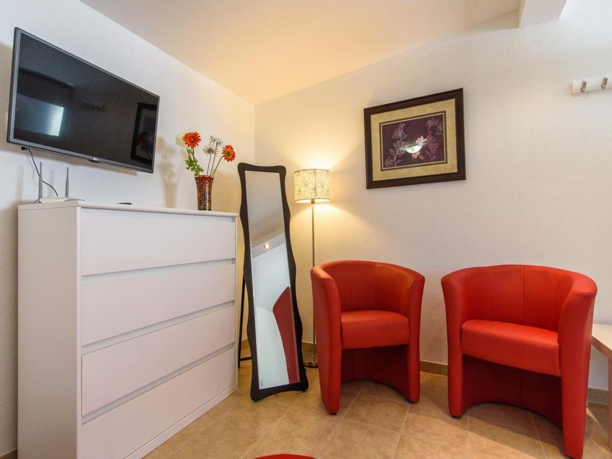 Apartments Beba - Peaceful Location Трогир Экстерьер фото
