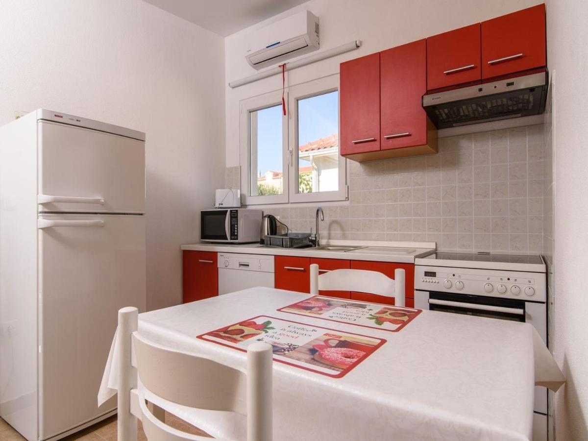 Apartments Beba - Peaceful Location Трогир Экстерьер фото